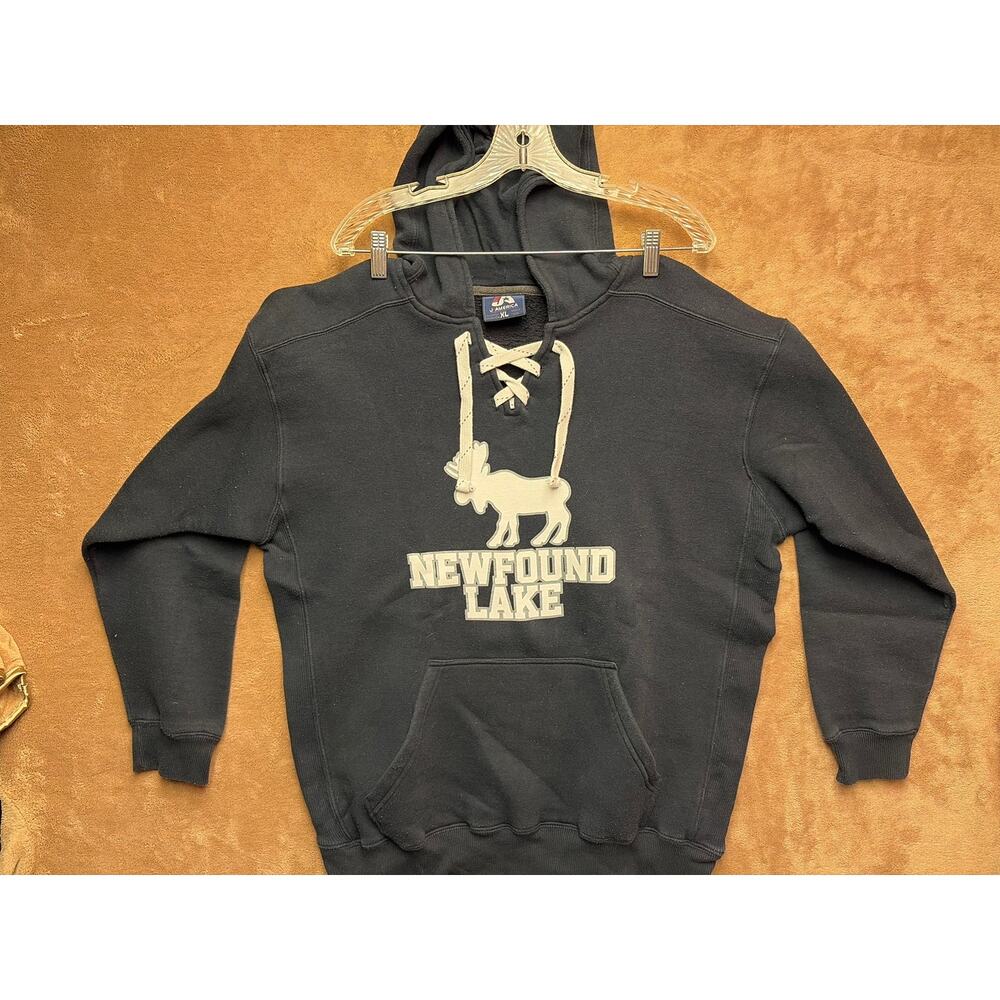 J America Hockey Hoodie Size XL Newfound Lake NH Black Lace Up Heavyweight Moose